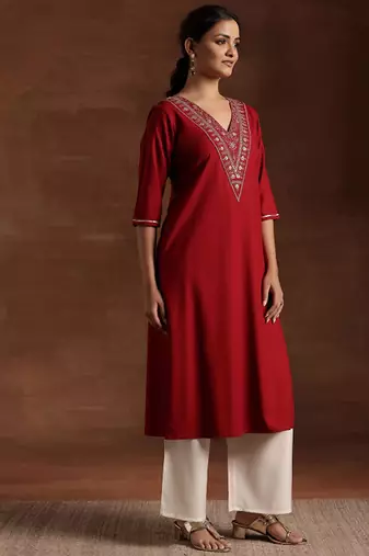 Yoke design thread work kurta