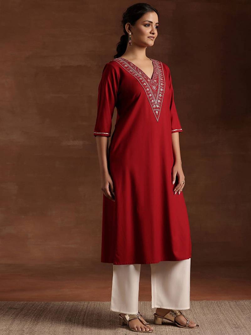 Yoke design thread work kurta