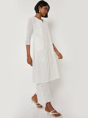 Ethnic motifs embroidered chikankari white romance kurta 4