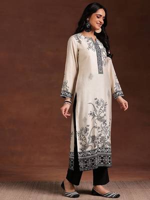 Floral printed kurta with trousers & dupatta 3