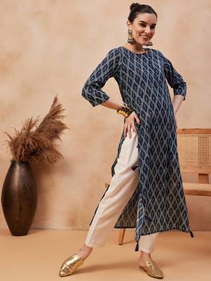 Navy blue ethnic motifs printed cotton straight kurta 1