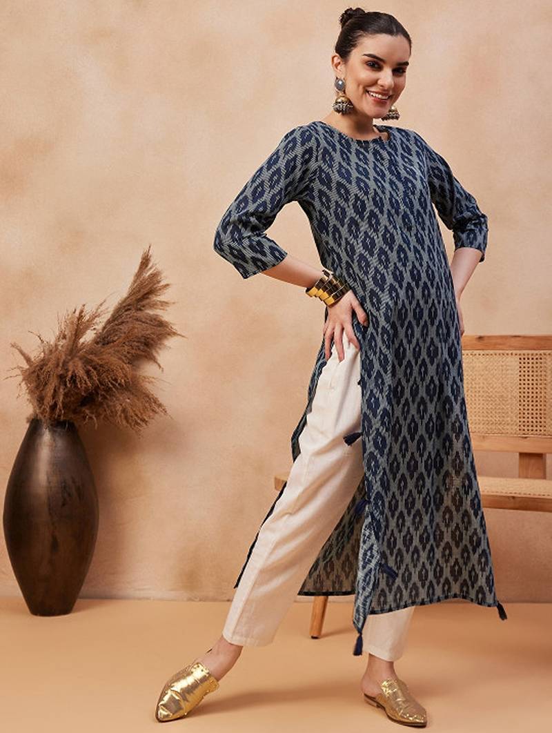 Navy blue ethnic motifs printed cotton straight kurta