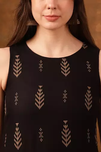 Black ethnic motifs printed sleeveless straight kurta
