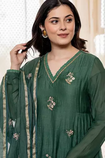 Ethnic motifs embroidered panelled thread work pure cotton kurta with trousers & with dupatta