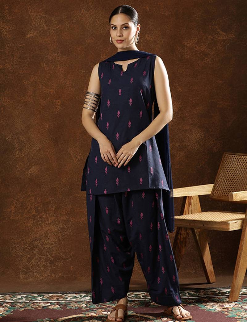 Cotton printed notch neck straight kurti farshi salwar with dupatta