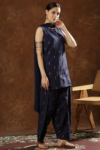 Cotton printed notch neck straight kurti farshi salwar with dupatta
