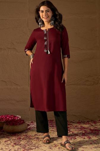 Ethnic motifs embroidered thread work kurta