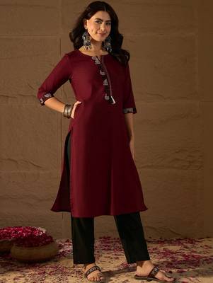 Ethnic motifs embroidered thread work kurta 2