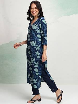 Floral printed v-neck cotton straight kurta 2