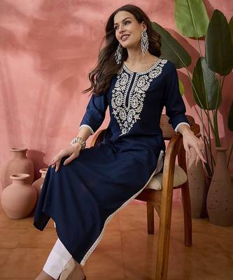 Embroidered straight chickenkari kurta 3