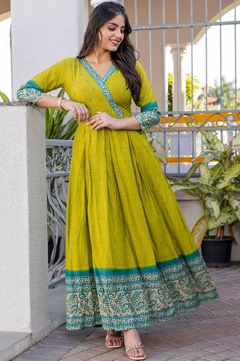 Checked thread work v-neck anarkali kurta