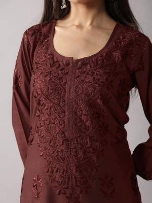 Floral embroidered chikankari notch neck straight kurta with palazzos 2