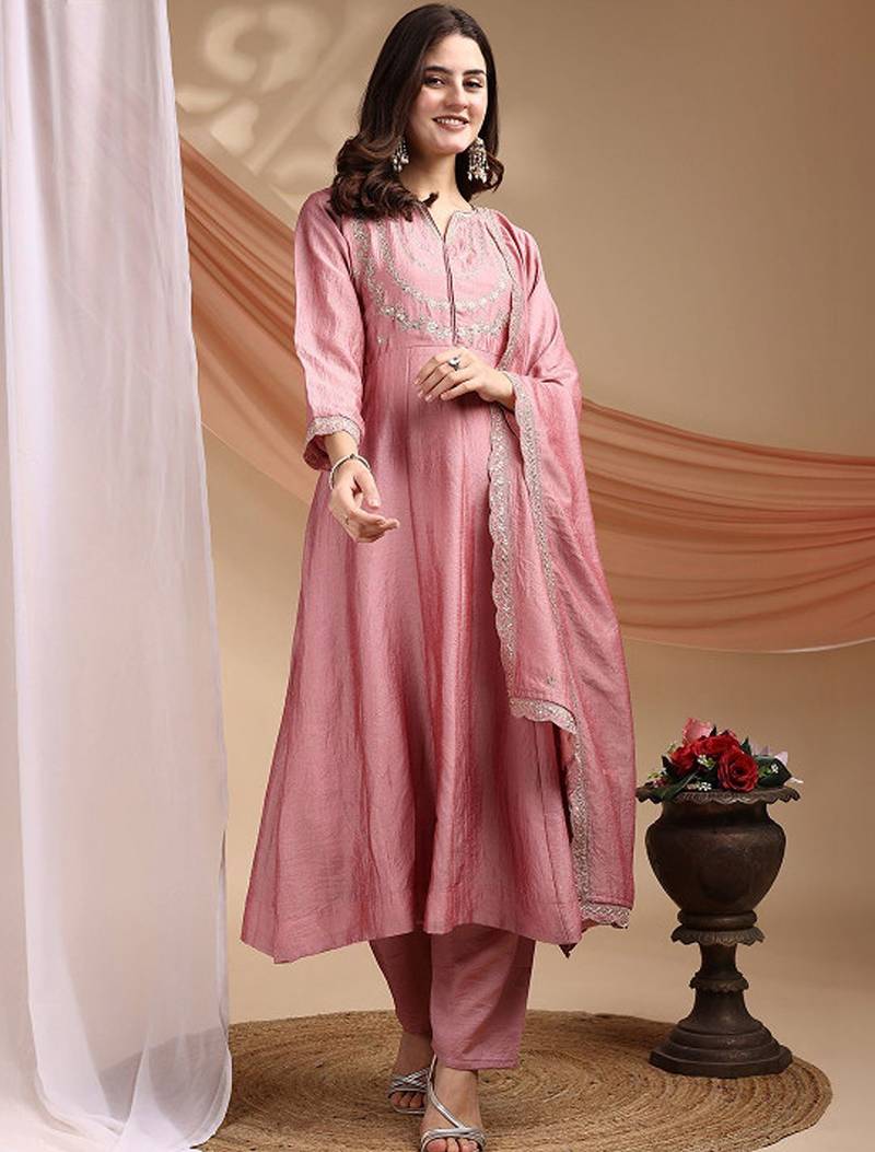 Embroidered v-neck kurta & trousers with dupatta
