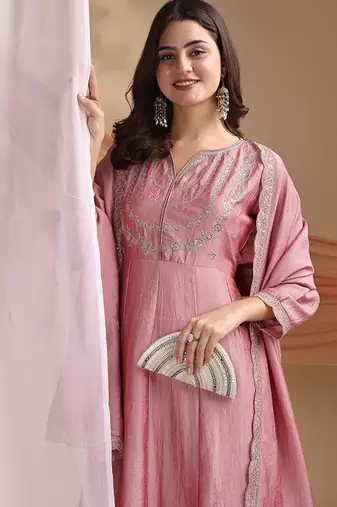 Embroidered v-neck kurta & trousers with dupatta