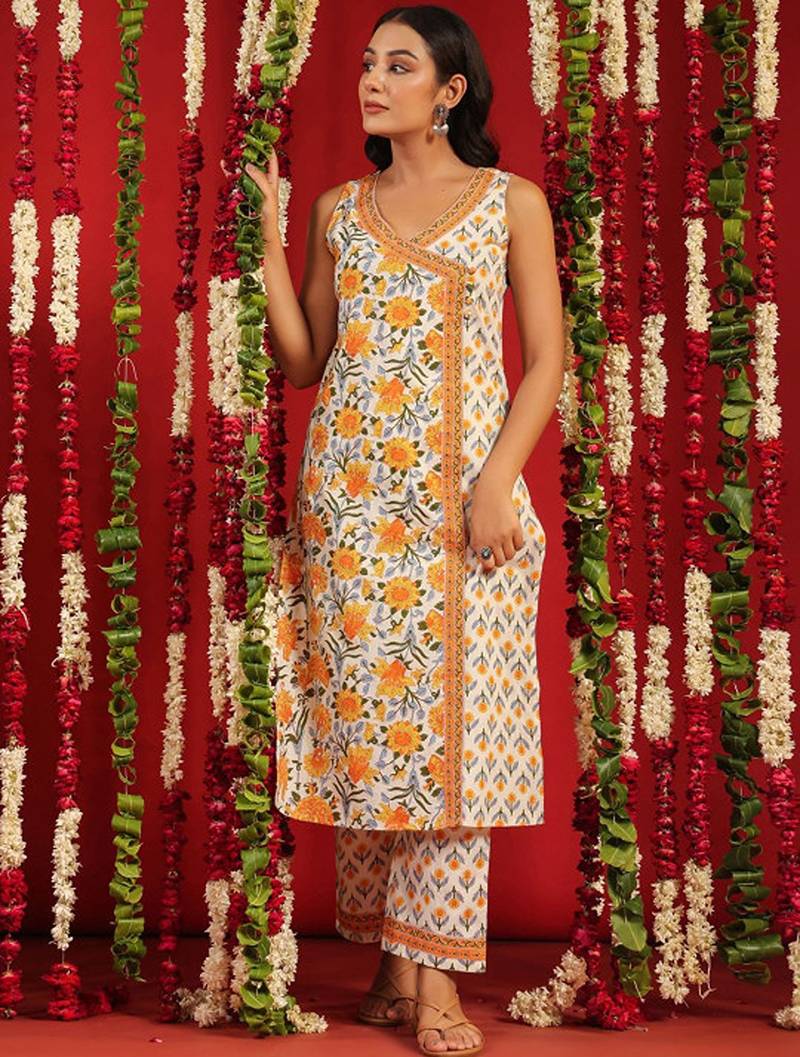 Floral printed v-neck straight pure cotton kurta with trousers