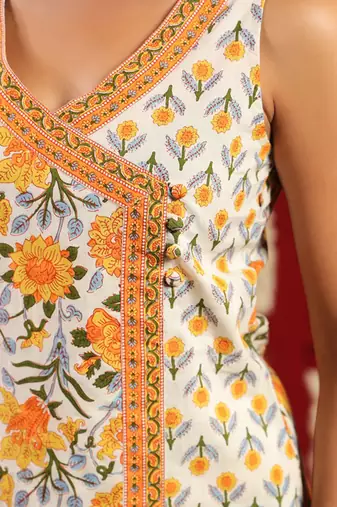 Floral printed v-neck straight pure cotton kurta with trousers