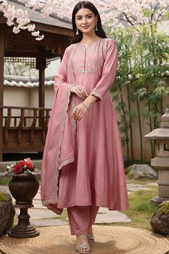 Embroidered round neck kurta & trousers with dupatta