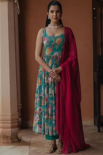 Floral printed tiered kurta with trousers & with dupatta