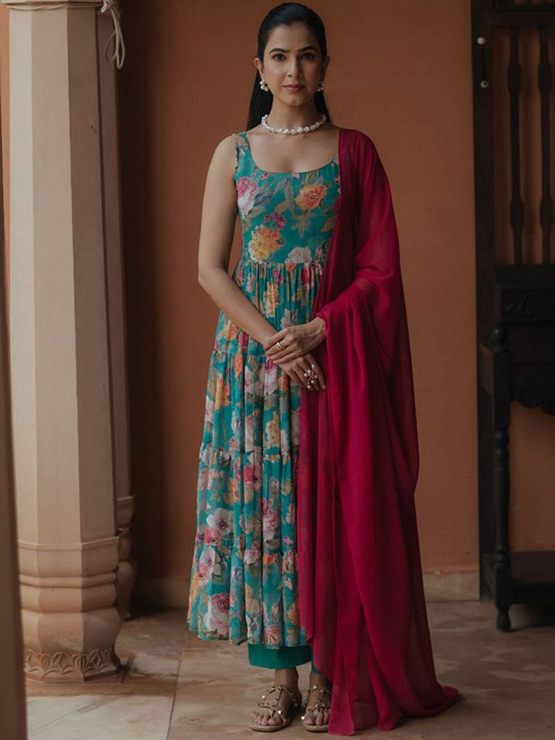Floral printed tiered kurta with trousers & with dupatta