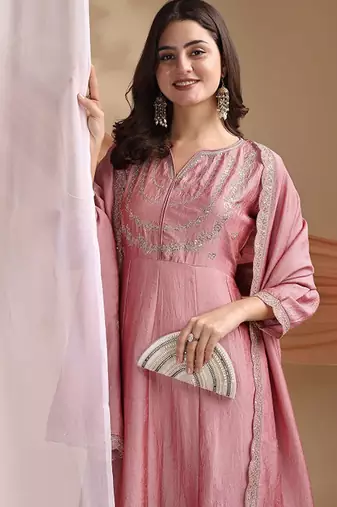 Embroidered v-neck kurta & trousers with dupatta