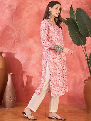 Floral printed v-neck straight kurta 4