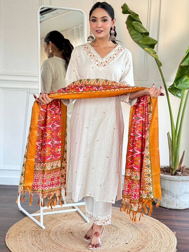 Ethnic motifs embroidered pure cotton kurta with trousers & dupatta