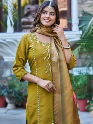 Embroidered regular beads and stones kurta with trousers & with dupatta 2