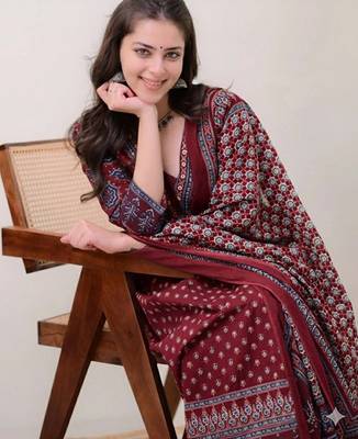 Floral printed square neck anarkali kurta with palazzos & dupatta 3