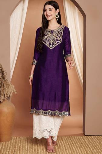 Embroidered thread work grandeur & majestic artwork kurta