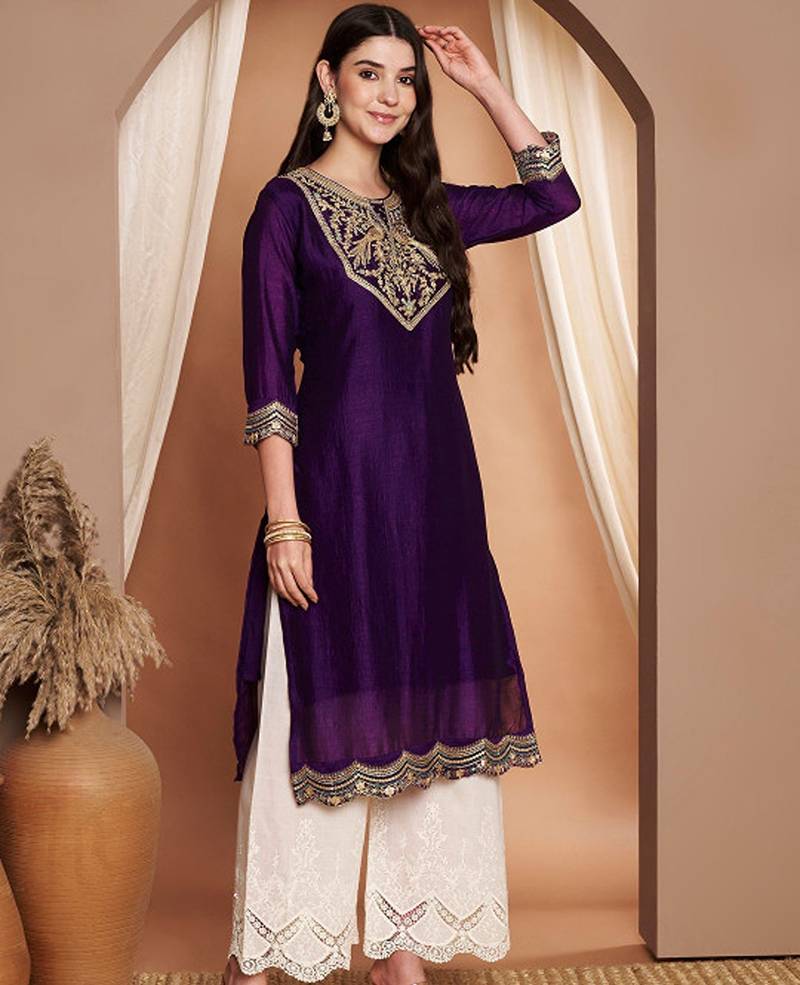 Embroidered thread work grandeur & majestic artwork kurta