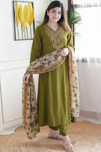 Ethnic motifs embroidered regular thread work pure cotton kurta with trousers & with dupatta