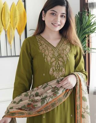 Ethnic motifs embroidered regular thread work pure cotton kurta with trousers & with dupatta 2