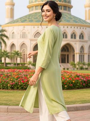 Floral embroidered chikankari kurta 3