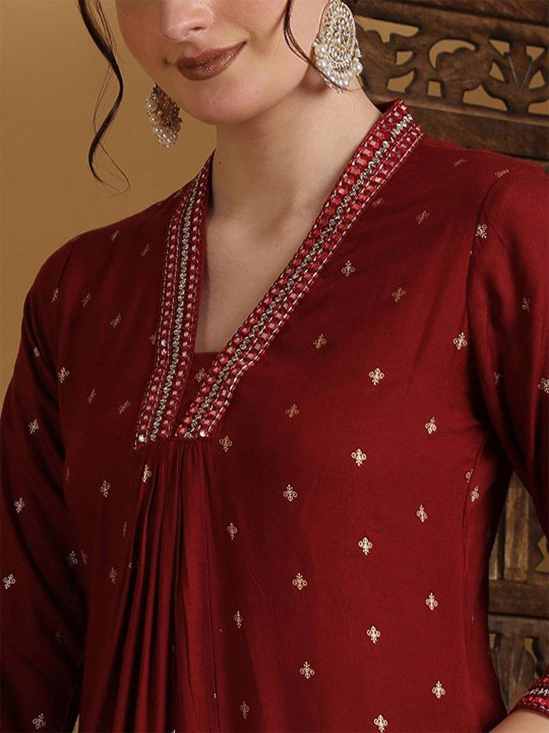 Semi-flared 3/4 sleeves v-neck kurta