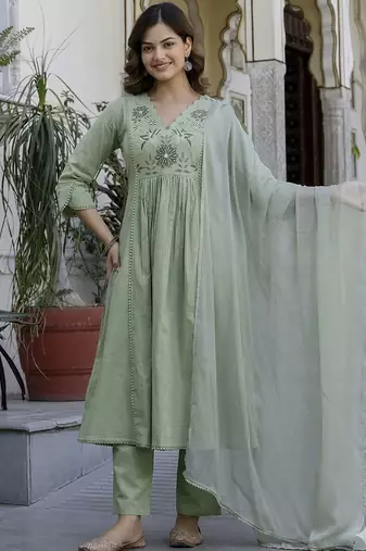 Beautiful jaipuri a green pure cotton kurta set with a floral yoke design and aari work detailing.
