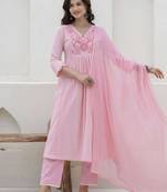Beautiful jaipuri a pink pure cotton kurta set with a floral yoke design and aari work detailing.