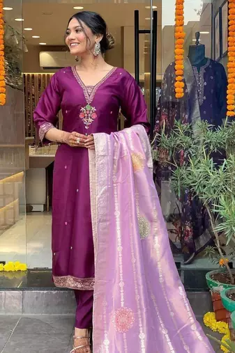 Wine chanderi silk sequin v-neck kurta set with royal jacquard dupatta
