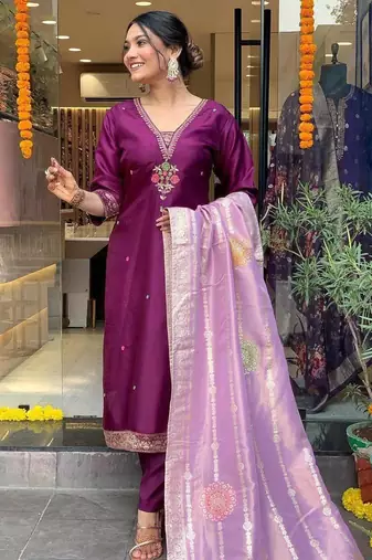 Wine chanderi silk sequin v-neck kurta set with royal jacquard dupatta