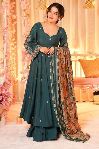 Green chanderi silk sequin v-neck sharara set with printed silk dupatta