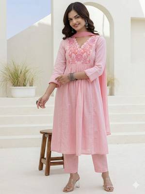 Beautiful jaipuri a pink pure cotton kurta set with a floral yoke design and aari work detailing. 2
