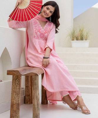 Beautiful jaipuri a pink pure cotton kurta set with a floral yoke design and aari work detailing. 3