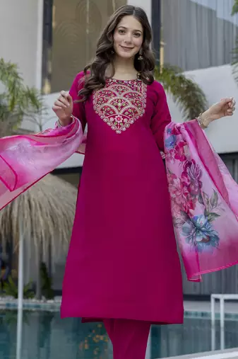 Pink chanderi silk sequin round neck kurta pant set with royal jacquard dupatta