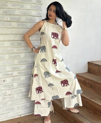 Beautiful jaipuri off-white a-line maroon and grey elephant and umbrella block prints kurta with wide leg palazzos. 3