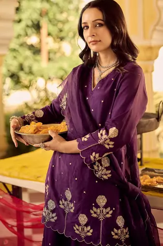 Purple chanderi silk sequin v-neck kurta set with embroidered organza dupatta