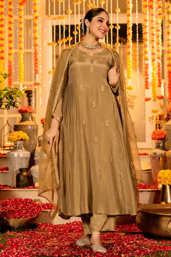 Gold shimmer chanderi silk sequin v-neck kurta set with embroidered organza dupatta