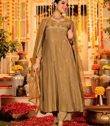 Gold shimmer chanderi silk sequin v-neck kurta set with embroidered organza dupatta