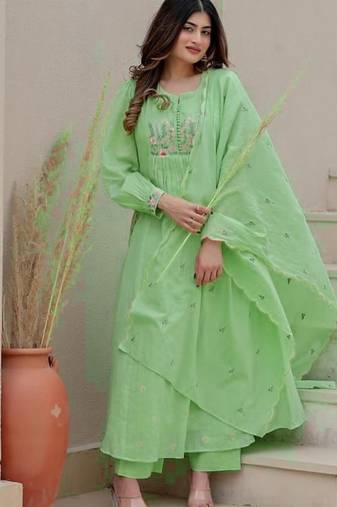 Beautiful jaipuri elegant embroidered anarkali green kurta set with dupatta