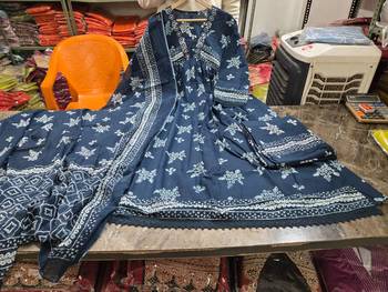 Beautiful jaipuri a blue a-line kurta set 5