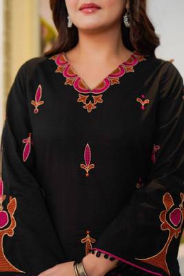 Beautiful jaipuri a black colored embroidered kurta set with a matching dupatta 3