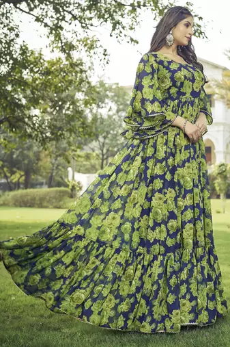 Women green floral print georgette fit & flare gown